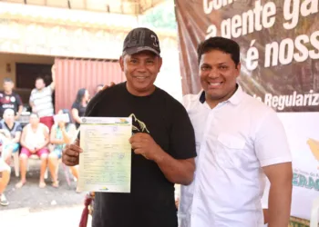 Diretor-presidente do Iteracre entregou título a moradores