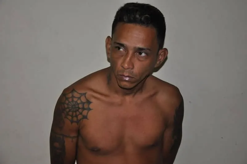 Homem é preso com drogas no bairro Quinze