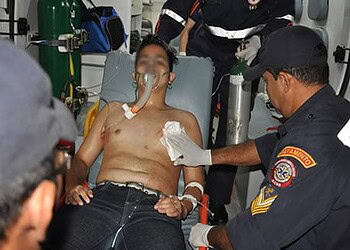 Jovem de 17 anos é baleado na rua Rio de Janeiro