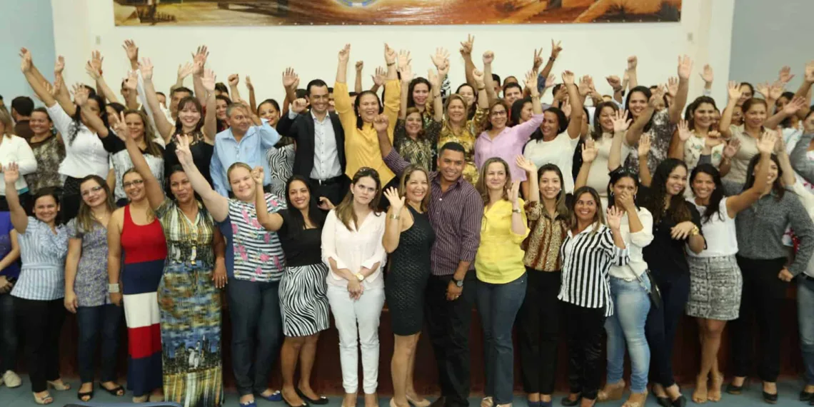 Sesacre empossa mais 170 profissionais da saúde