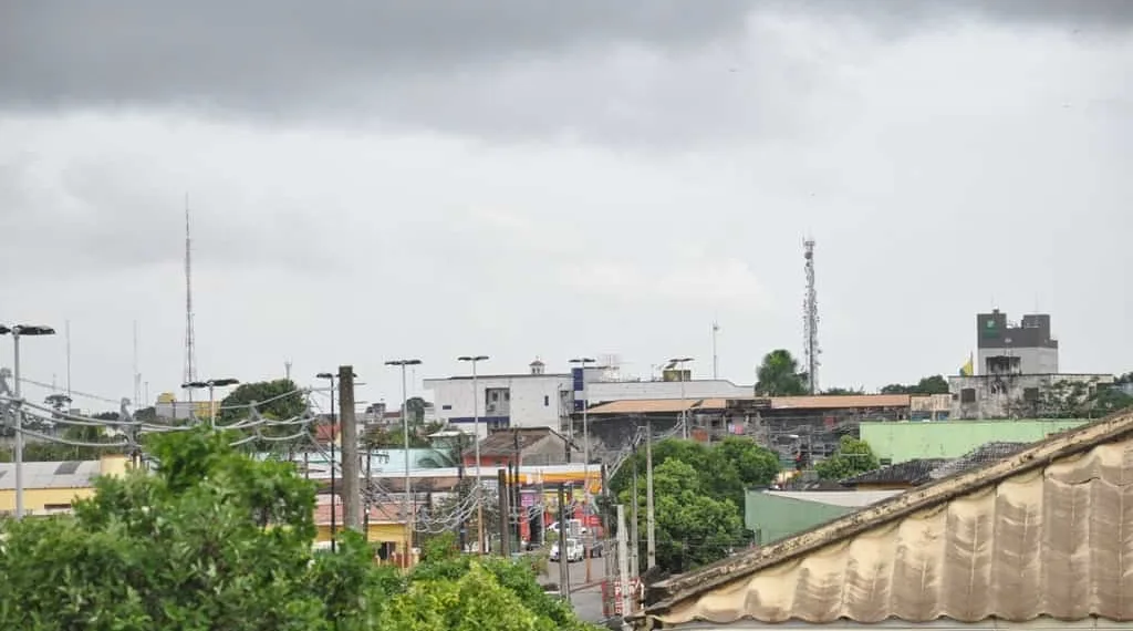Em apenas, 12 horas, em Rio Branco choveu 120% acima da média climatológica para todo o mês de agosto
