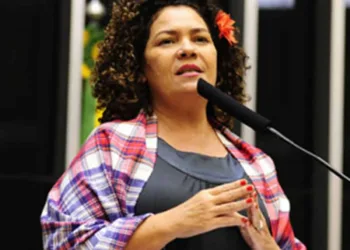 Perpétua falou sobre a participação da mulher na política
