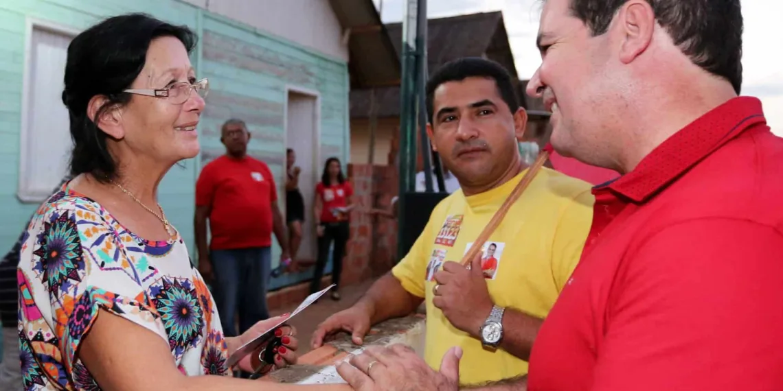 Tião Viana caminha com comunidade e inaugura a Central Regional da Estação