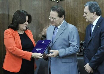 Salário mínimo previsto para 2015 será de R$ 788,06, diz ministra