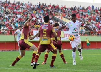 Com apoio da torcida, Estrelão vence Genus na Arena da Floresta