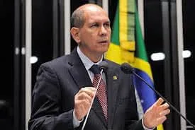 Aníbal acredita que medida irá melhorar a internet