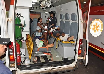 Acidente envolvendo duas motos deixa quatro pessoas feridas