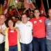 Tião Viana caminha com a juventude em ato de celebração e apoio à Frente Popular