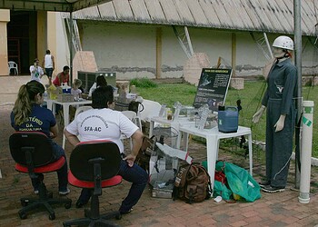 Centro de Zoonoses quer vacinar 54 mil animais conta raiva em Rio Branco