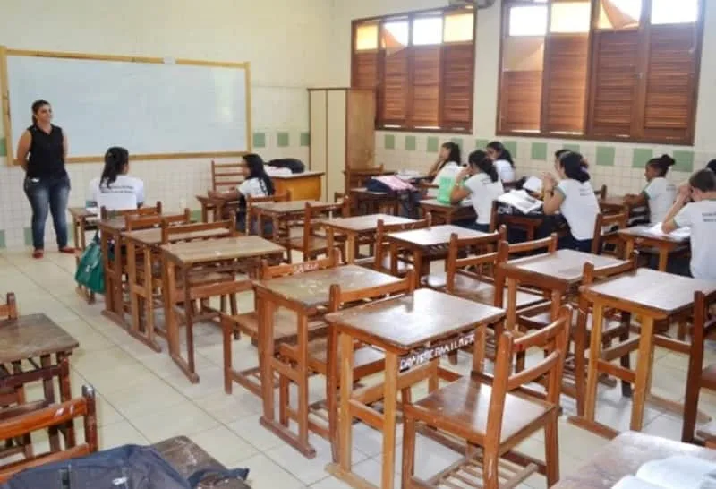 Epidemia de dengue afeta aulas em escolas de Cruzeiro do Sul