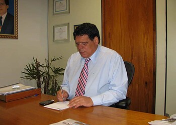 Parlamentar manifesta preocupação com a segurança do país