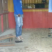 Homem comete suicídio em bar