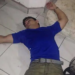 Foto do cantor dormindo no chão deu início aos boatos