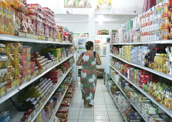 Preços de produtos continuam altos, desde março