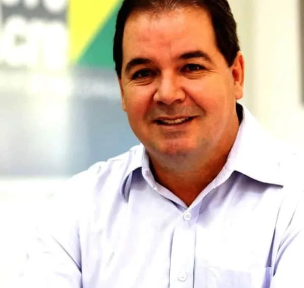 “Sou um candidato que de fato tem responsabilidade de cumprir um plano de governo”, diz Tião Viana