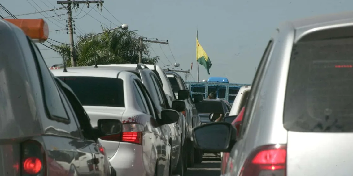 Táxi compartilhado é debatido na Câmara Municipal; categoria reivindica regulamentação