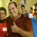 Tião e Perpétua caminham no Bujari e se reúnem com trabalhadores da Capital