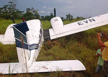 Aeronave teve um pneu estourado na aterrissagem