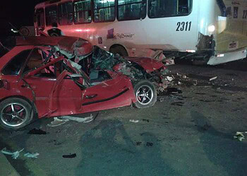 Acidente na BR-364 deixa uma pessoa morta e três gravemente feridas