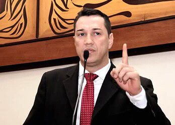 Parlamentar classifica a si mesmo como “um soldado da Frente Popular do Acre”