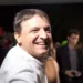 Candidato continua em busca de votos na etapa final