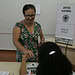 Eleitora prestes a votar, no último dia 5: cidadania