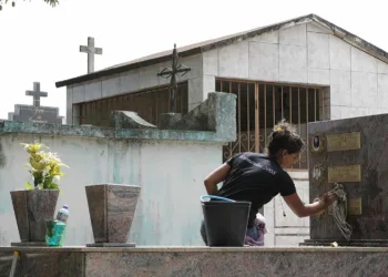 Cemitérios se preparam para Dia dos Finados