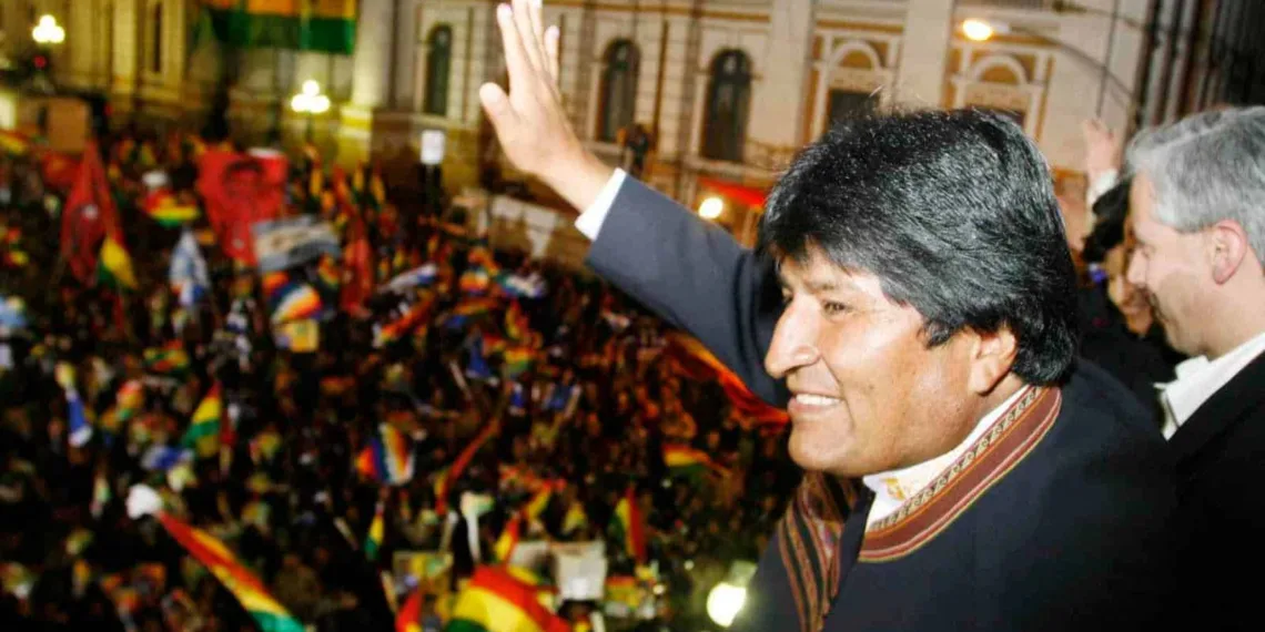 Morales denuncia tentativa de golpe e declara estado de emergência