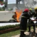 Carro incendeia ao abastecer em posto de combustível no Segundo Distrito