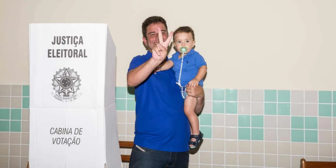 Gladson votou em Cruzeiro do Sul e dedicou campanha ao tio Orleir Cameli