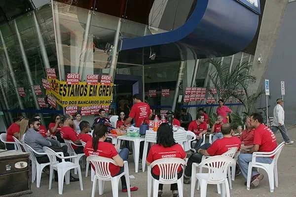 No Acre, 1.100 bancário aderiram à greve por melhorias
