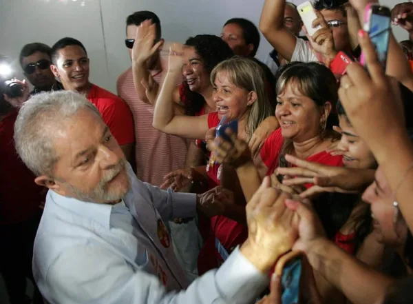 Em visita ao Acre, Lula afirma que o projeto da Frente Popular é o melhor para o Estado