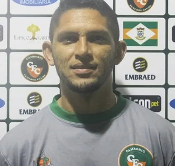 Geovani, meio-campo acreano reforça o Camboriú FC