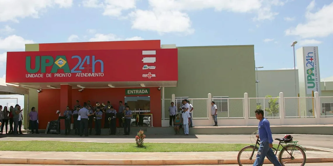 Centenas de moradores comparecem à inauguração da Unidade, no residencial