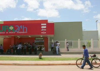 Centenas de moradores comparecem à inauguração da Unidade, no residencial