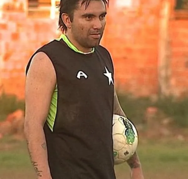 Cauê, agora ex-Rio Branco, vai defender time de Brasília