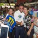 Gladson recebe declarações de apoio para o Senado nas ruas de Rio Branco