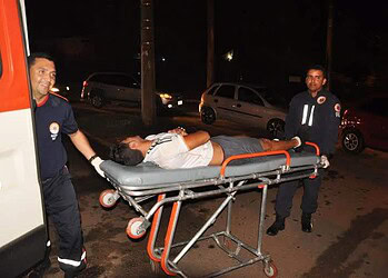 Motociclista levou a pior no acidente e teve de ser socorrido