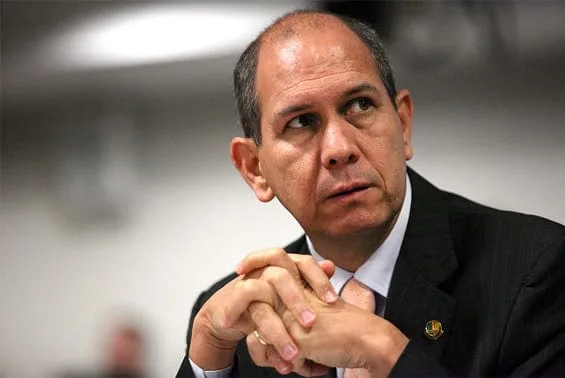 Senador defende novo indexador para sanar dívidas dos estados e municípios com a União