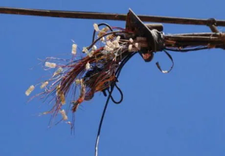 Função dos cabos era transmitir dados até os bancos