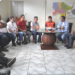 Senador em reunião com técnicos e o prefeito ontem