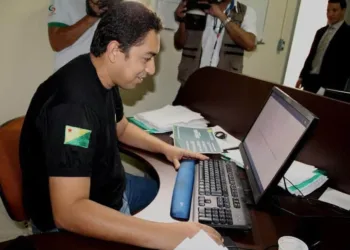 Mensagens enviadas serão submetidas a análise dos policiais