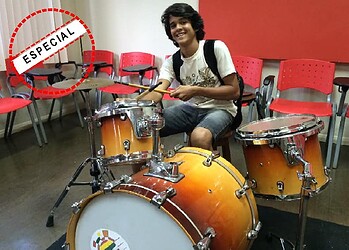 Escola Acreana de Música capacita, aperfeiçoa e incentiva os alunos a escolherem o instrumento musical que melhor representa a sua identidade