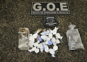 Agentes do Iapen apreendem droga no Presídio Francisco d’ Oliveira Conde