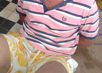 Bandidos armados invadem casa, roubam e estupram jovem na frente dos pais