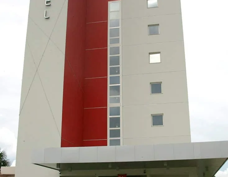 Hotel fica no Conjunto Tucumã, na Estrada Dias Martins