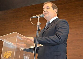 Governador do AC repudia citação de seu nome em esquema da Petrobras