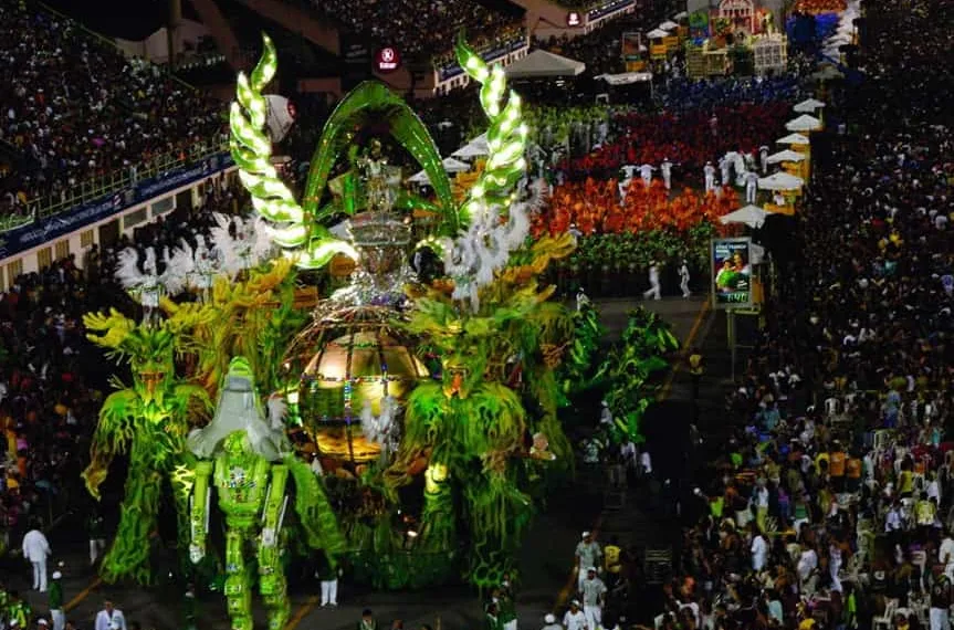 Escola de samba de Manaus leva a história do Acre para a Avenida