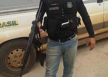 Agentes prendem colega tentando entrar com drogas no presídio estadual