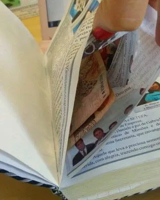 Dinheiro encontrado dentro de Bíblia em presídio